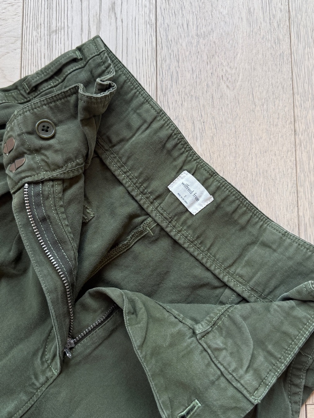 Aritzia Wilfred Free Nova High Waist Cargo Paperbag Pants in Olive Colour Size 2 - Picture 13 of 13
